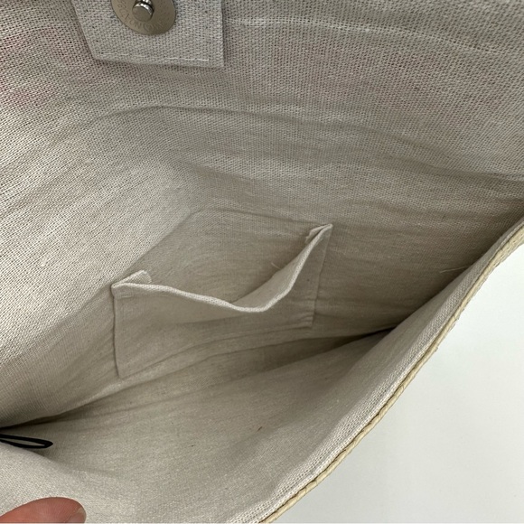 Neiman Marcus VACAY VIBES Straw Clutch / Handbag - Picture 5 of 5